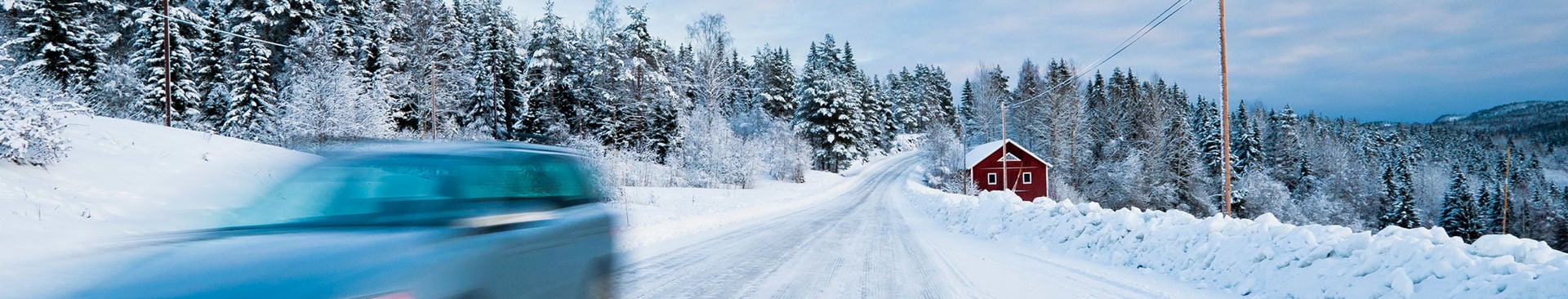 bilar på svensk landsväg